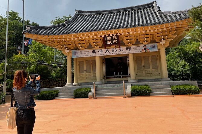 Inwangsan Hike & Historical Sites - Significance of Historic Sites