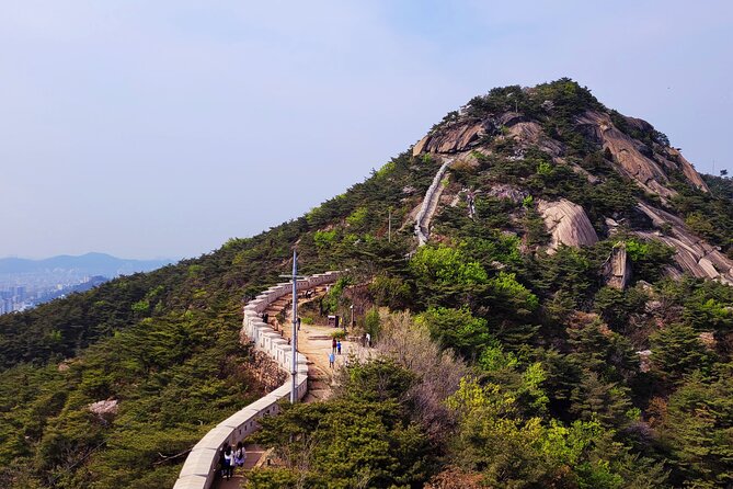 Inwangsan Hike & Historical Sites - Accessibility and Suitability