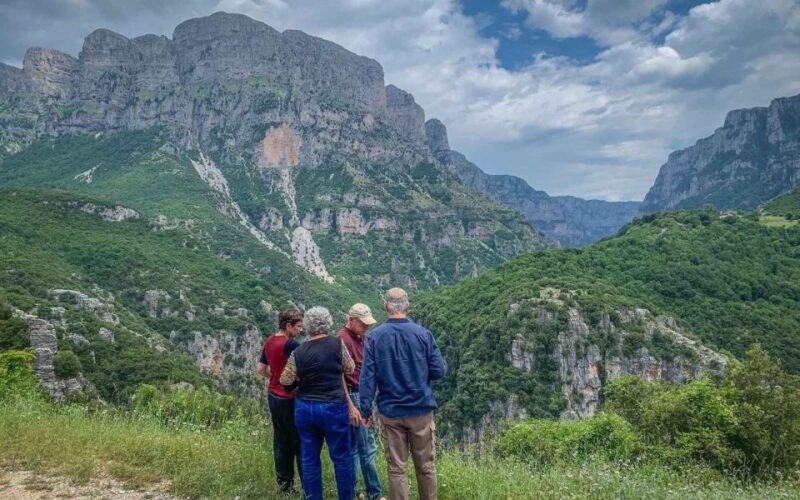 Ioannina: Zagori Sightseeing Tour - Traditional Village Visits