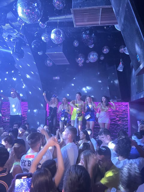 Ios Island Glow Bar Crawl - Restrictions