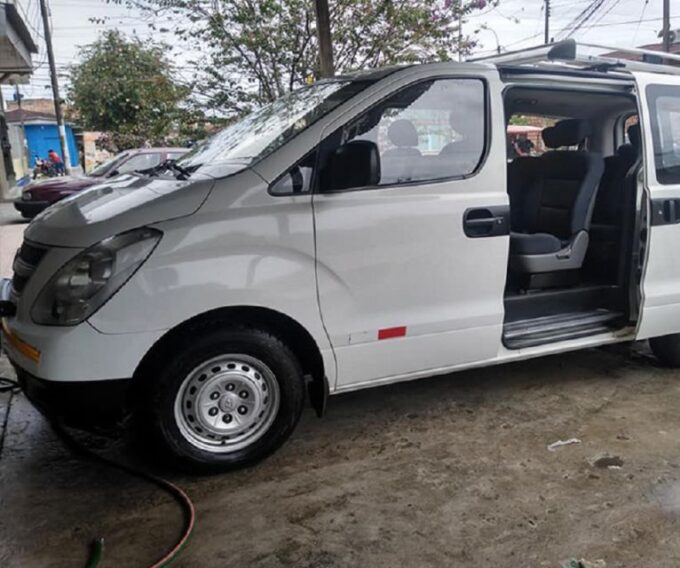 Iquitos: Arrival or Departure Airport Private Transfer - About Us