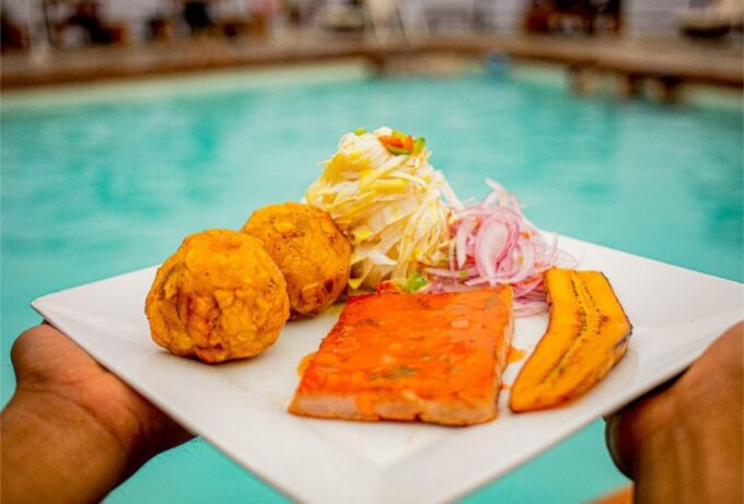 Iquitos: Full Day | Restaurant Cold and Fire Exclusive - Taking in Native Tribe Culture