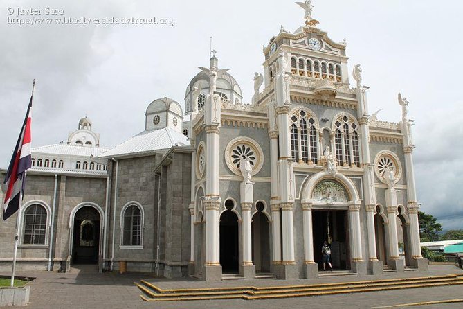 Irazú Volcano Half Day Tour From San Jose - Transportation and Logistics