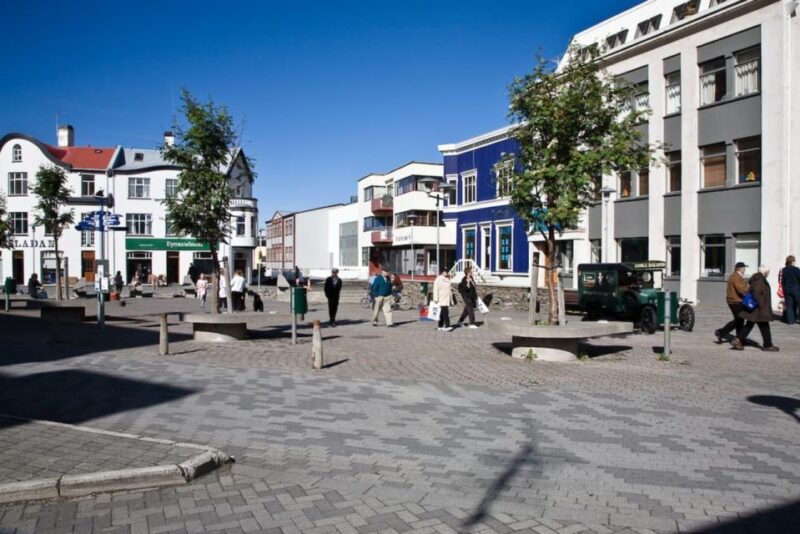 Isafjordur: Hop-on Hop-off Shuttle Bus Ticket - Booking and Purchasing