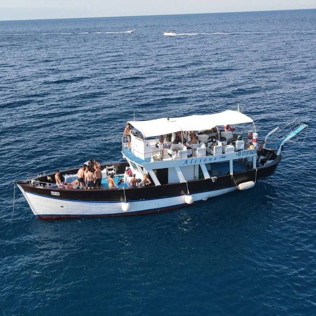 Ischia: Island Boat Tour With Neapolitan Lunch & Snorkeling - Itinerary Highlights
