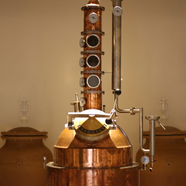 Ischia: Private Distillery Tour and Tasting With the Artisan - Meeting the Artisan Producer
