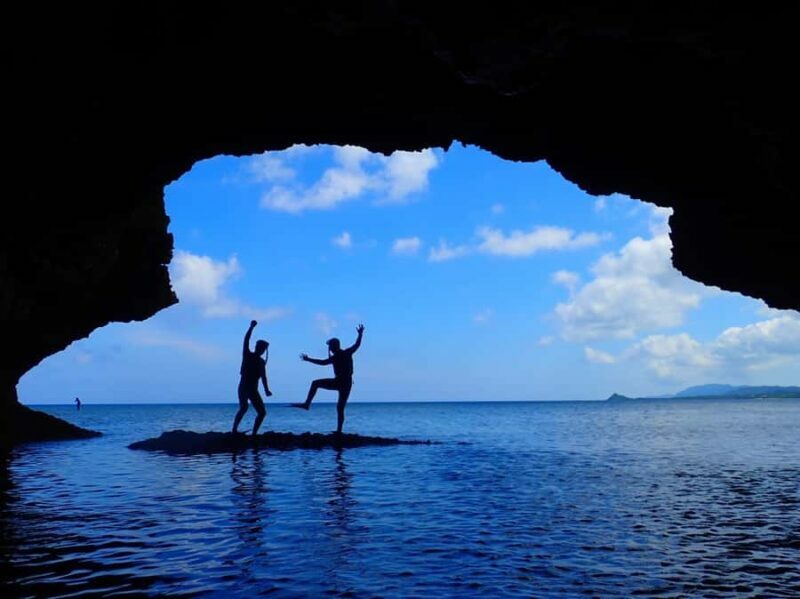 Ishigaki: Canoe or SUP at Kabira BaySnorkeling at Blue Cave - Who Should Consider This Tour?