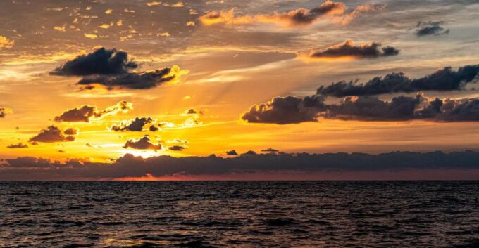 Ishigaki Island: The Best Sunrise Cruising - Group Size and Tour Guide Language
