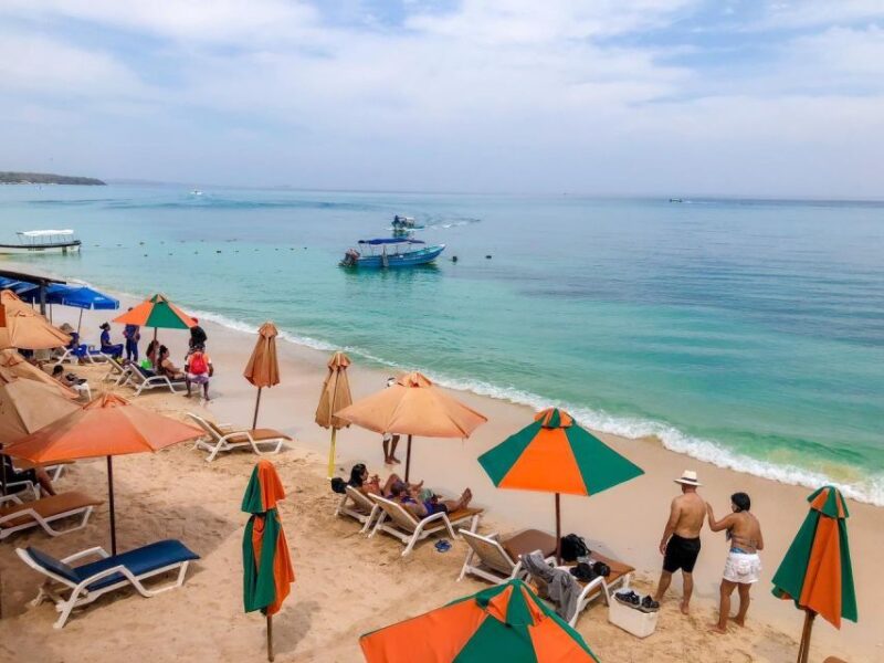 Isla Baru Cartagena-Colombia, Enjoy a Day of Sun and Quiet - Savoring the Local Cuisine