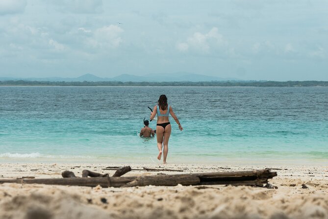 Isla Iguana Experience - Transportation and Amenities