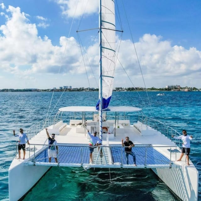 Isla Mujeres: Boat Tour With Food, Drinks and Snorkeling - Isla Mujeres Exploration