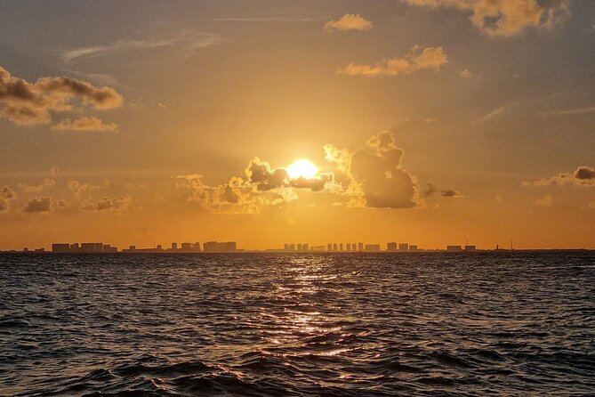 Isla Mujeres, Cancún Private Sunset Trip - Memorable Experiences