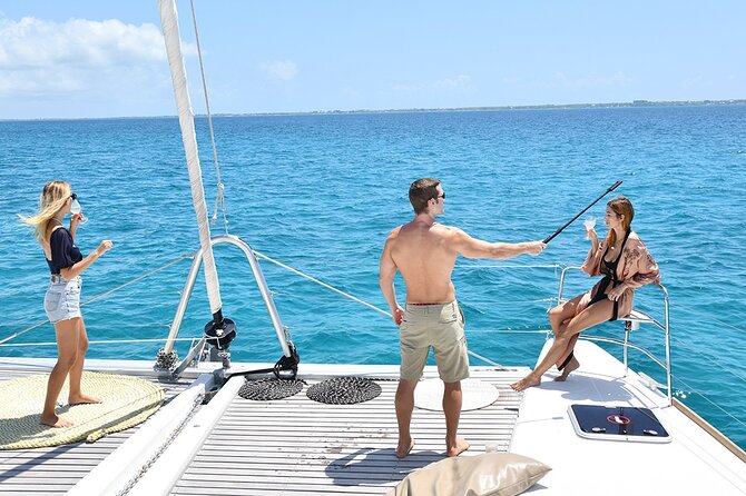 Isla Mujeres Catamaran Plus! Drinks, Snorkel & Beach Club - Participant Guidelines
