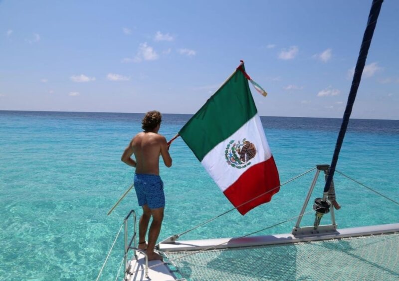 Isla Mujeres: Catamaran Tour, Snorkel, Buffet and Open Bar - Itinerary and Activities
