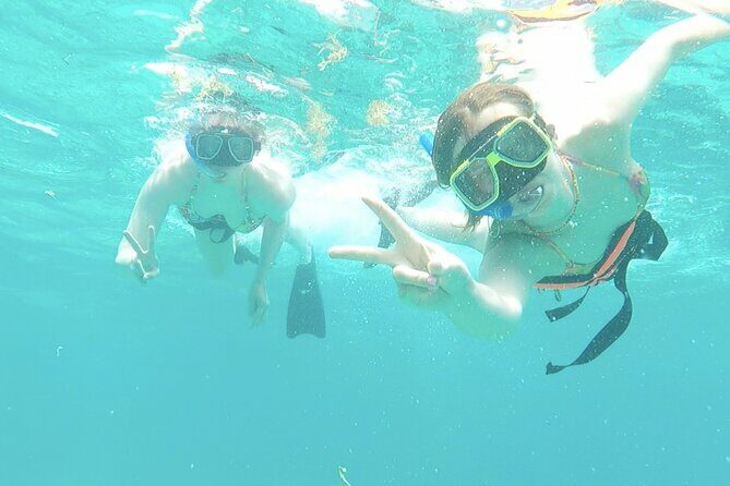 Isla Mujeres Catamaran Tour, Snorkeling, Fun, Open bar and Buffet - Who Should Book This Tour?