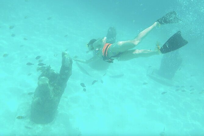 Isla Mujeres Catamaran Tour, Snorkeling, Fun, Open bar and Buffet - FAQs