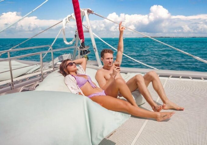 Isla Mujeres: Catamaran Tour With Snorkel, Buffet and Drinks - Exclusive Beach Club Experience
