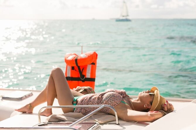 Isla Mujeres Catamaran Tour With Snorkel, Open Bar and Transport - Free Time in Downtown