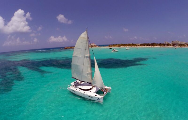 Isla Mujeres: Catamaran With Open Bar, Snorkeling and Lunch - Key Points