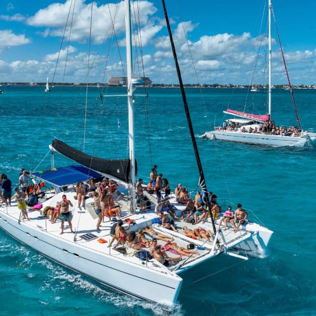 Isla Mujeres: Deluxe Catamaran Tour - Dock and Transfer Fees