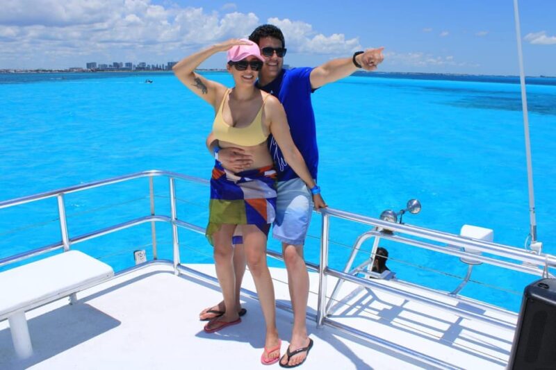 Isla Mujeres: From Cancún to Isla Mujeres, All Included - Beach Club and Island Exploration