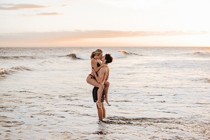 Isla Mujeres Photographer - Beach Photoshoot - Meeting and Transportation