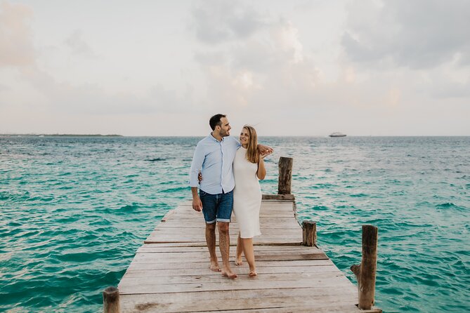 Isla Mujeres Photographer - Beach Photoshoot - Capturing Memories on Isla Mujeres