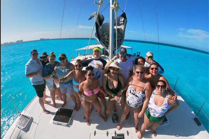 Isla Mujeres Premium Catamaran Tour With Transportation From Playa Del Carmen - Customer Feedback