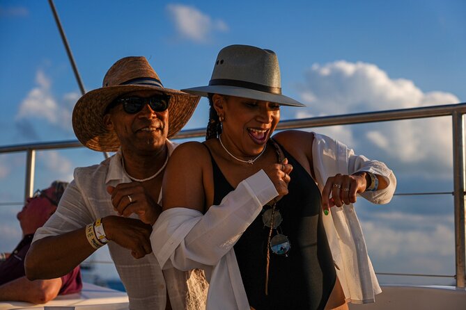 Isla Mujeres Sunset Cruise and Tour From Cancun - Highlights of Isla Mujeres