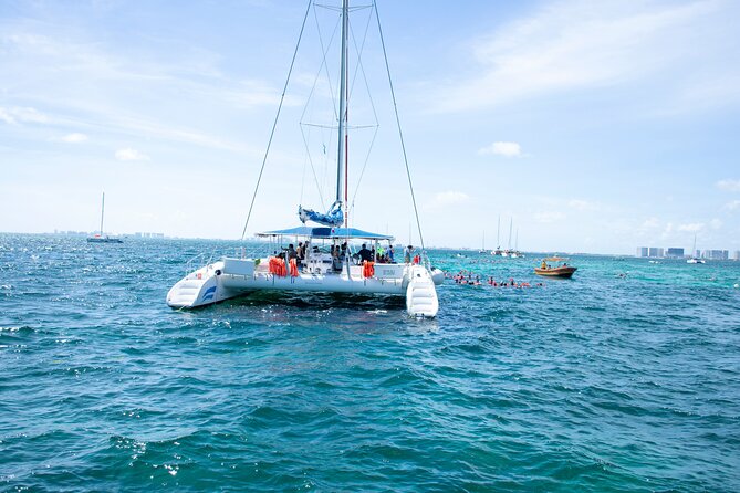 Isla Mujeres Tour on Catamaran With Snorkel, Open Bar, Buffet & Beach Club - Guest Experiences and Reviews