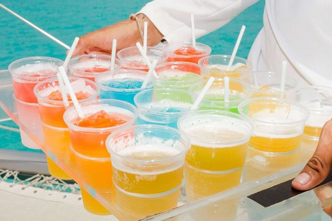 Isla Mujeres Tour on Catamaran With Snorkel, Open Bar, Buffet & Beach Club - Onboard Entertainment and Amenities