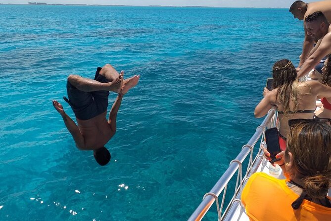 Isla Mujeres Tour With Open Bar Food and Snorkeling - Participant Requirements and Accessibility