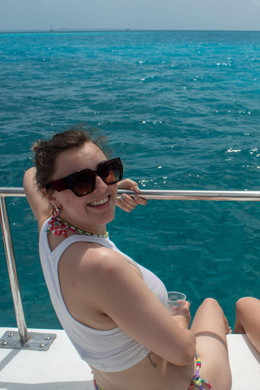 Isla Mujeres: Your Ultimate Caribbean Escape - Indulge in Local Cuisine
