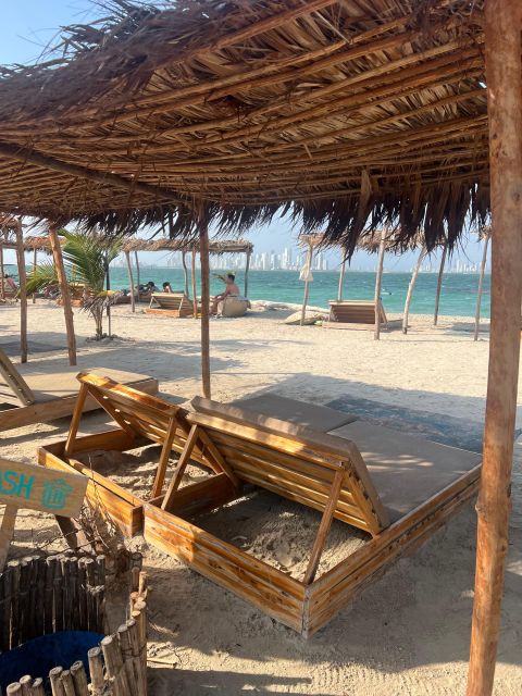 Isla Tierra Bomba Beach Club: Day Pass With Typical Food - Location and Transportation
