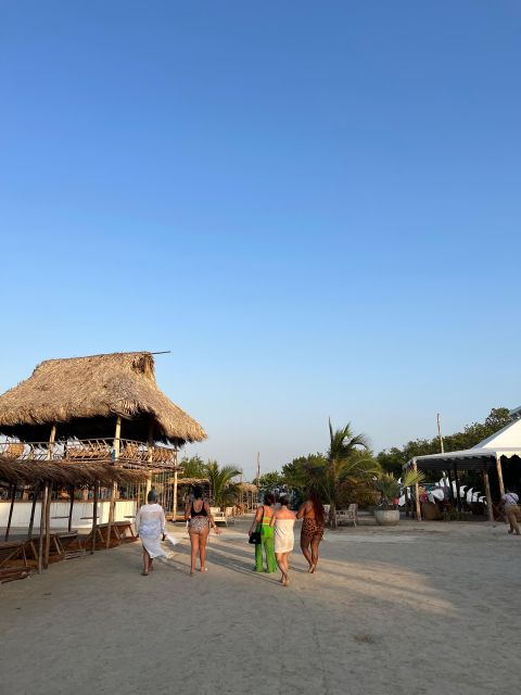 Isla Tierra Bomba Beach Club: Day Pass With Typical Food - Recap
