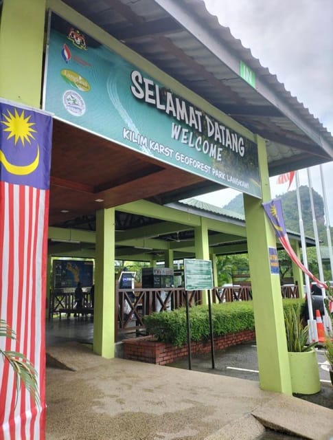 Island Drop 888:Picnic Swimming Lunch:2 Hours:Adult Only - Exclusions