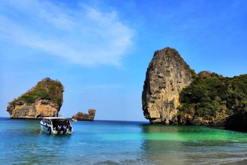 Island Hopping and Snorkeling Plankton Tour by Speedboat - End of Tour