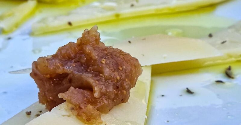 Island Hvar: Olive Grove Sunset Dinner in a Bay - Dining Experience