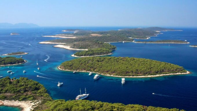 Island Hvar & Pakleni Islands Private Speedboat Tour - Getting to the Starting Location