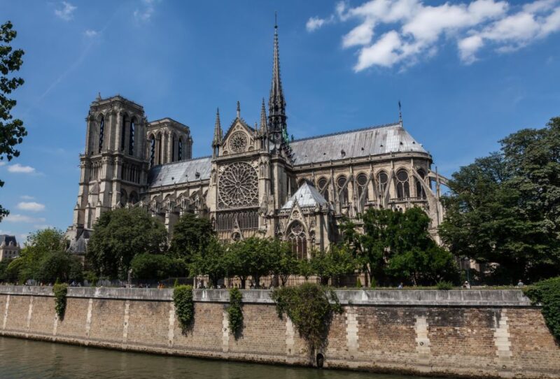 Island of the City - Sainte-Chapelle and the Conciergerie Tour - Exploring Sainte-Chapelle