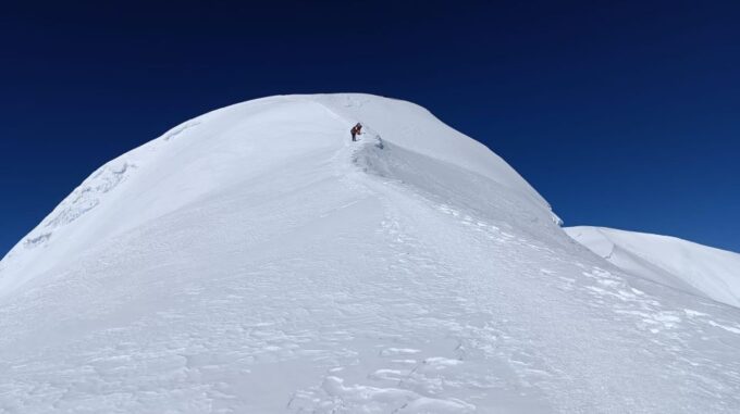Island Peak Climbing - 13 Days - Guide and Equipment