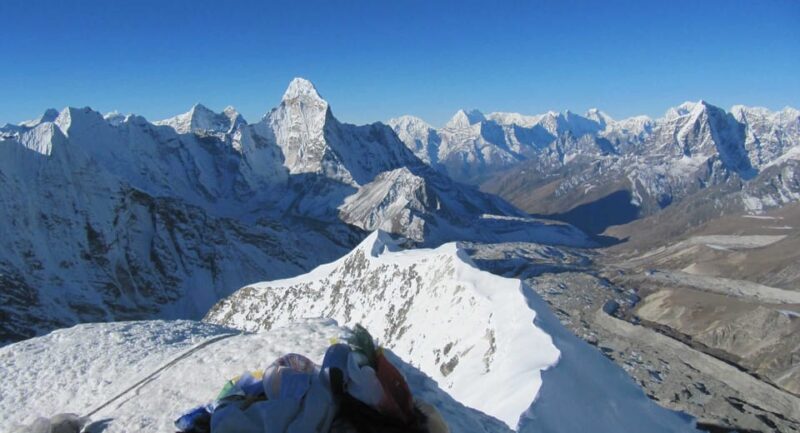 Island Peak Climbing: - 17-Day EBC Via Island Peak Climbing - Key Points