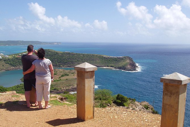 Island Safari Discovery - Scenic Landmarks