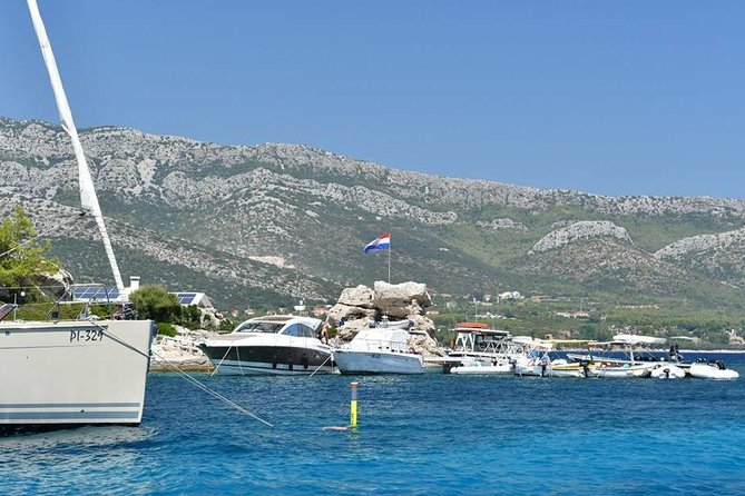 Island Stupe / Moro Beach Transfer - Views and Amenities