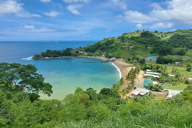 Island Tour (Food and Drinks Include) - Meeting and Pickup