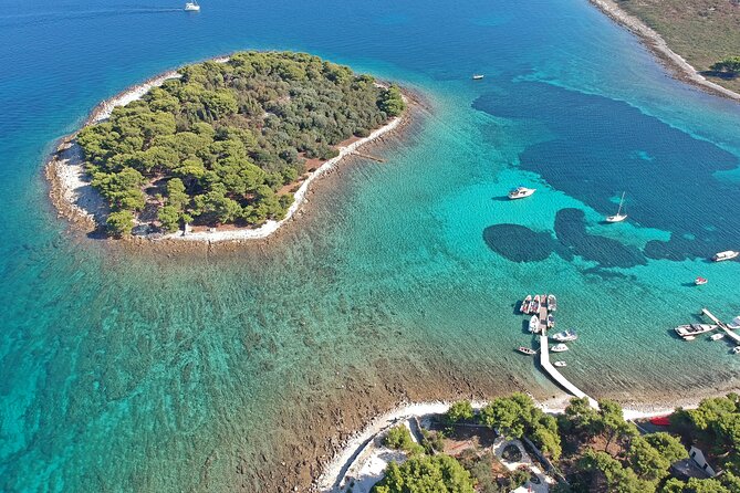 Islands Brač, Šolta & Blue Lagoon - Private Speedboat Tour - Customizable Route