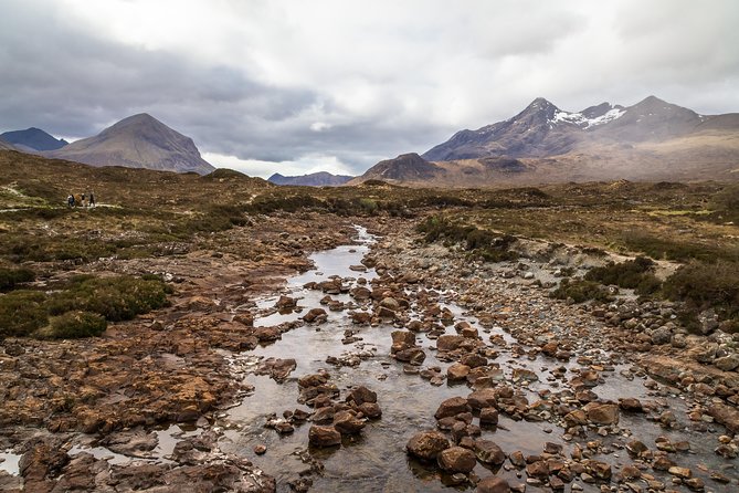 Isle of Skye and Eilean Donan Castle Day Tour From Inverness - Discovering the Isle of Skye