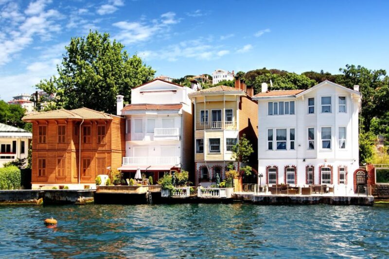 Istanbul 2-Hour Private Bosphorus Yacht Tour - Meeting Point
