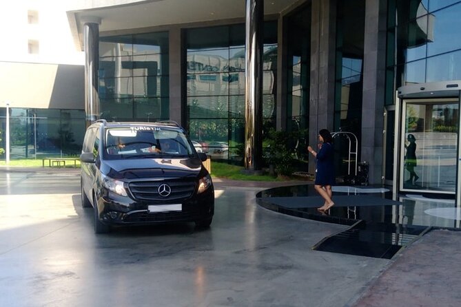 Istanbul Airport Private Transfer - Professional Multilingual Drivers