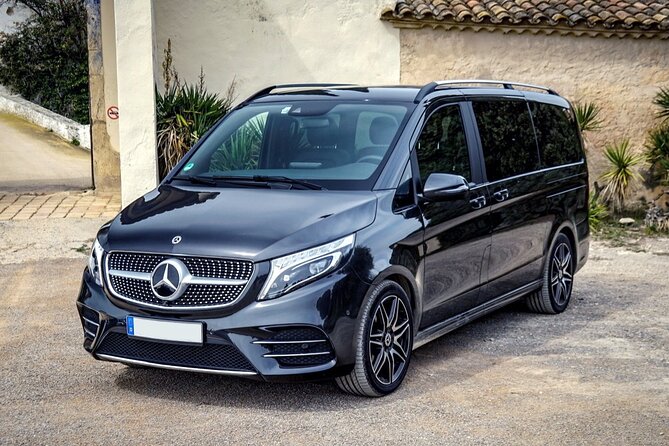 Istanbul Airport Transfer: New Airport IST to Istanbul in Luxury Van - Service Overview